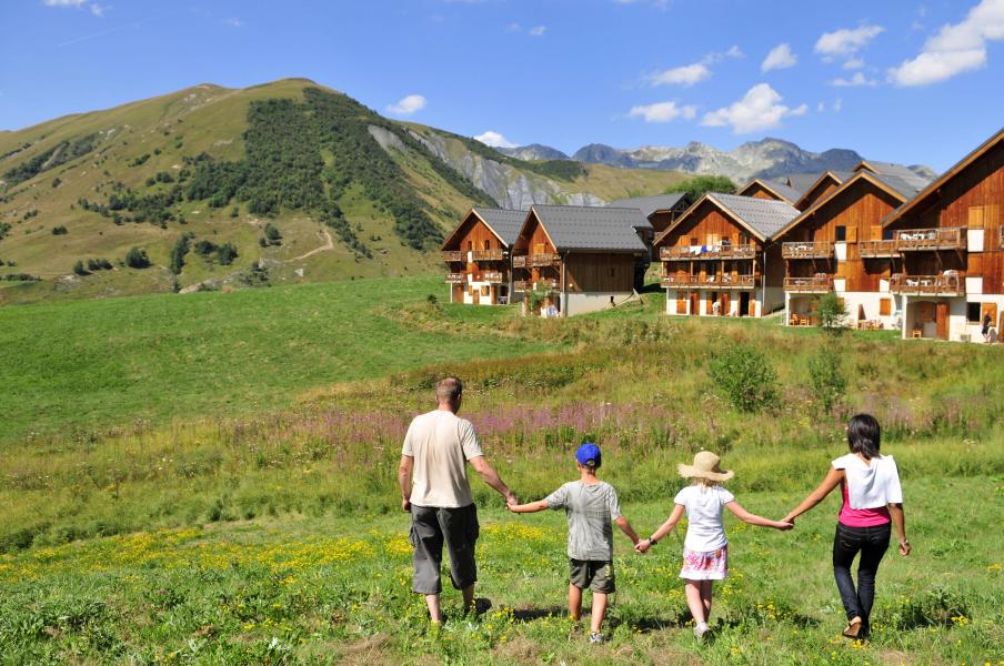 Vacanze in montagna Chalets les Marmottes - Saint Jean d'Arves - Esteriore estate