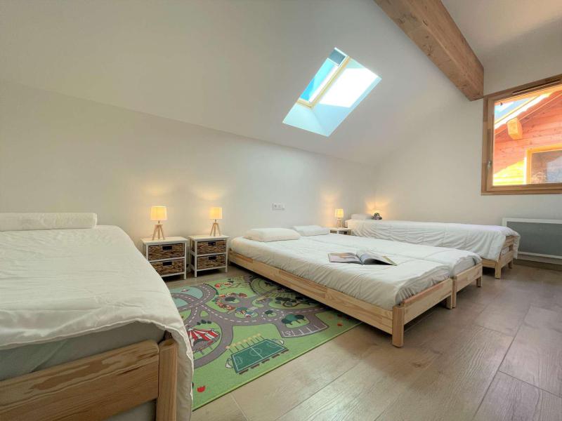 Holiday in mountain resort 4 room duplex chalet 8 people - CHALETS ROMARI - Serre Chevalier - Bedroom