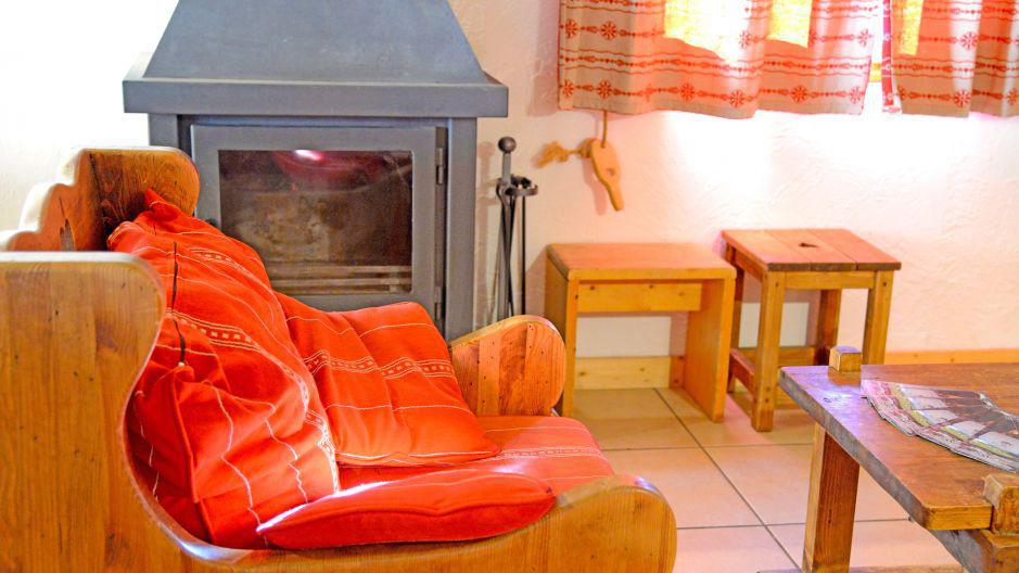 Holiday in mountain resort Chalets Violettes - Saint Martin de Belleville - Settee