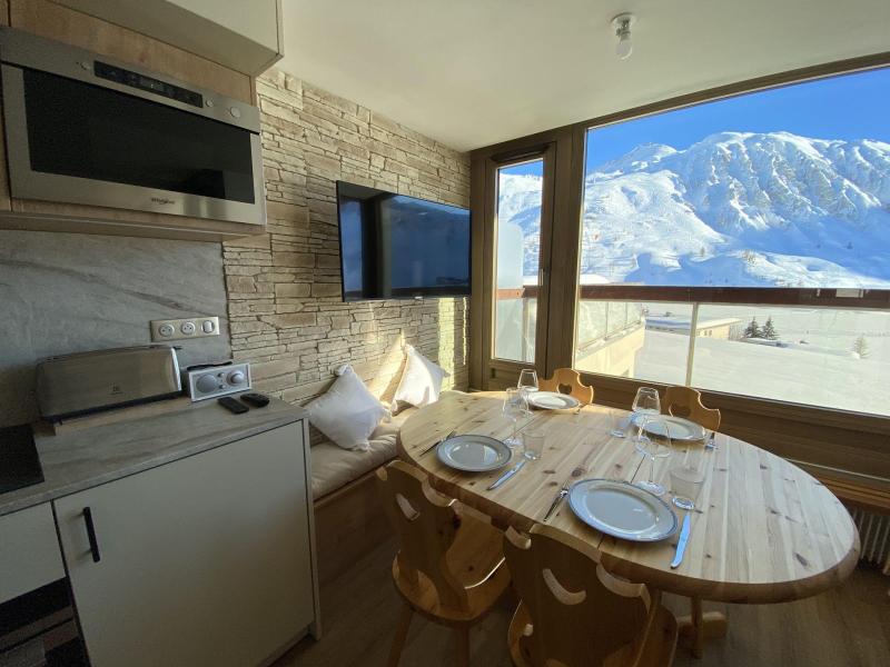 Holiday in mountain resort 2 room apartment cabin 4 people (F1) - COMBE FOLLE - Tignes - Accommodation