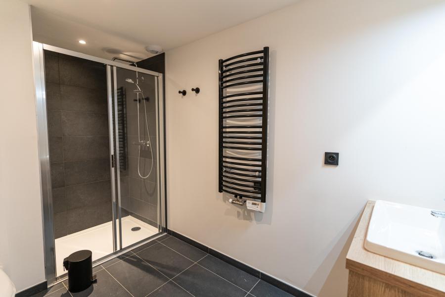 Holiday in mountain resort Studio 2 people - Daddy Pool Terresens Les Roches Blanches - Combloux - Shower room