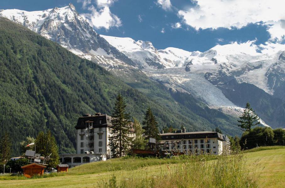 Аренда на лыжном курорте Folie Douce Hôtel - Chamonix - летом под открытым небом