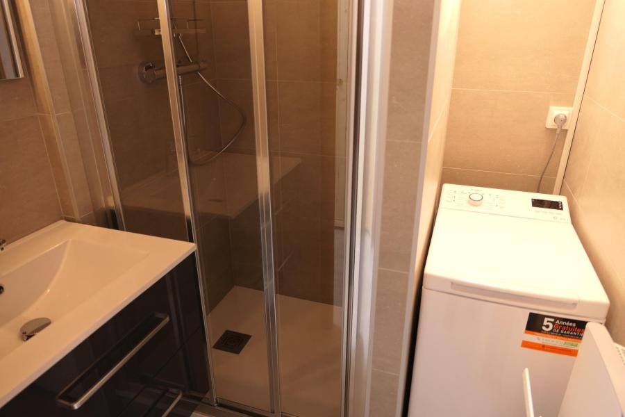 Vacanze in montagna Appartamento 2 stanze con angolo notte per 4 persone (SG900) - HAMEAU DE COTERAT - Saint Gervais - Bagno con doccia