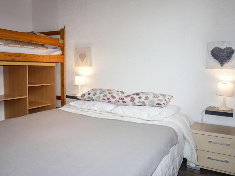 Holiday in mountain resort 2 room apartment 5 people (1) - Horizon 2000 - Tignes - Bedroom