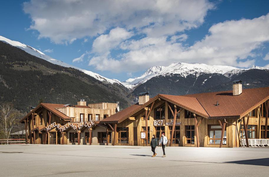 Location au ski Hôtel Base Camp Lodge - Les Arcs - Extérieur été