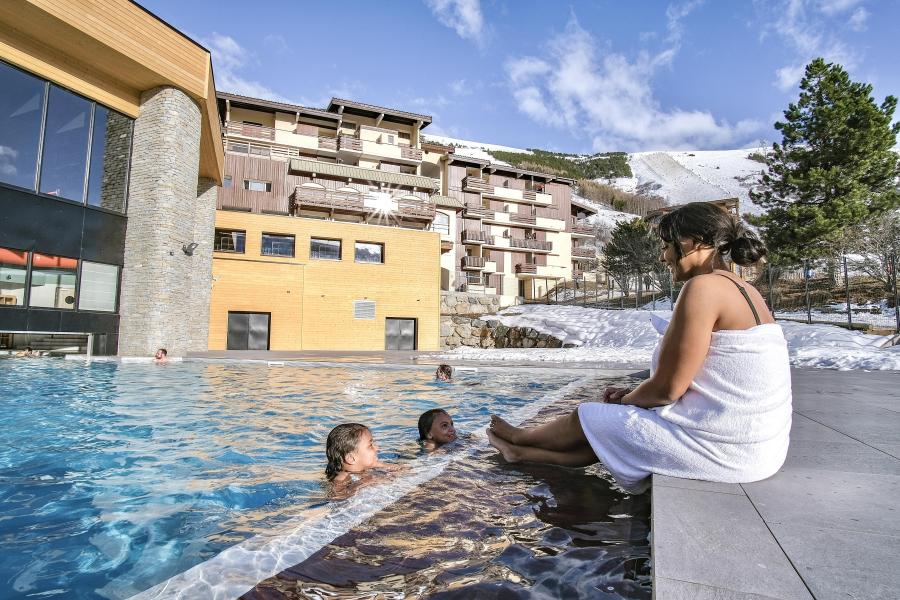 Vakantie in de bergen Hôtel Belambra Club l'Orée des Pistes - Les 2 Alpes - Zwembad