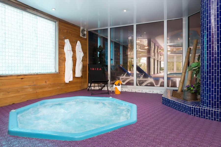 Vacances en montagne Hôtel Ibiza - Les 2 Alpes - Jacuzzi