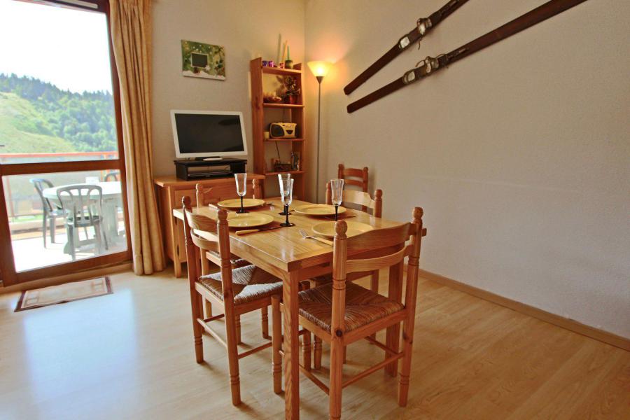 Urlaub in den Bergen 2-Zimmer-Holzhütte für 6 Personen (111) - L'AIGUILLE - Chamrousse - Wohnzimmer