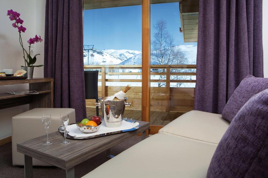 Holiday in mountain resort L'Alpenrose Lagrange - Alpe d'Huez - Bed-settee