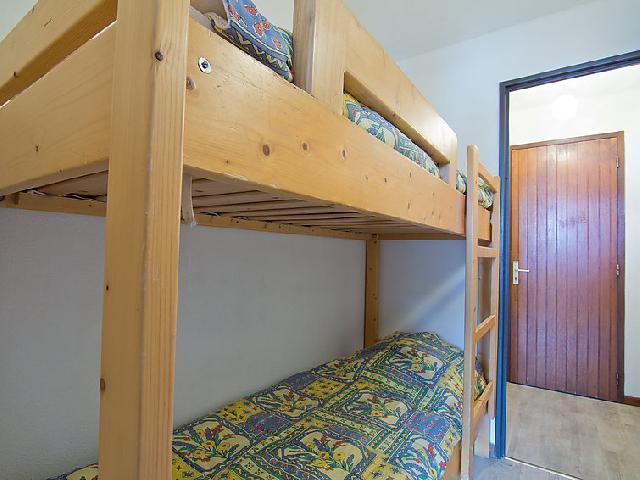 Holiday in mountain resort 2 room apartment 4 people (1) - L'Argousier - Les Menuires - Bunk beds