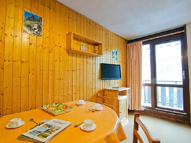 Holiday in mountain resort 1 room apartment 4 people (8) - L'Astragale - Les Menuires - Living room