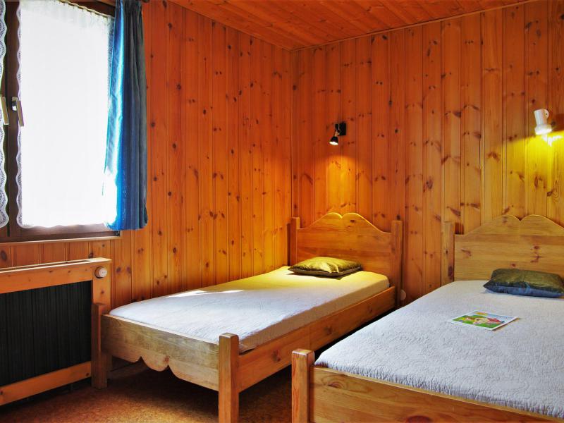 Vacaciones en montaña Chalet 6 piezas para 12 personas (1) - L'Piri - Chamonix - Cabina