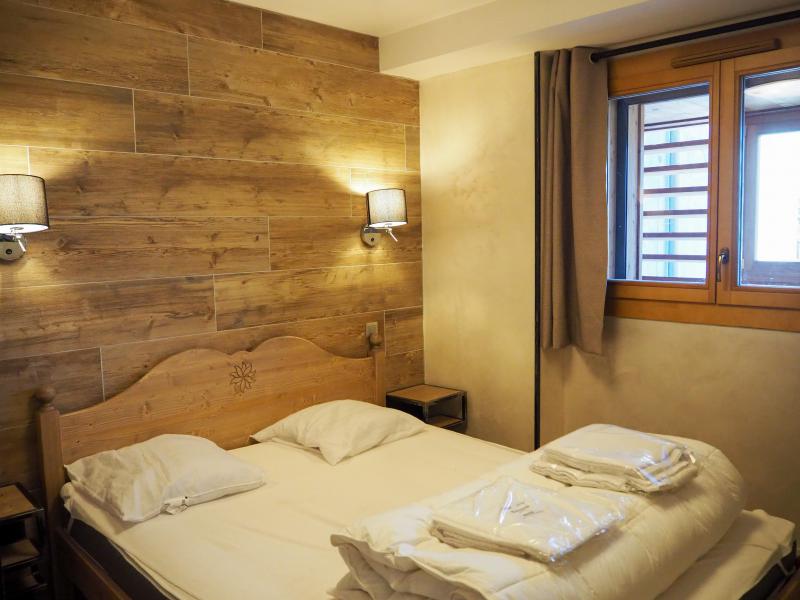 Holiday in mountain resort 4 room apartment 8 people - La Résidence - Les 2 Alpes - Double bed