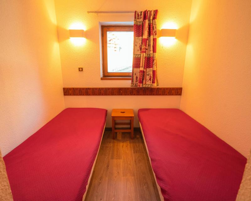 Vacaciones en montaña Apartamento cabina 2 piezas para 4 personas (411) - La Résidence Altineige - Val Thorens - Cama individual