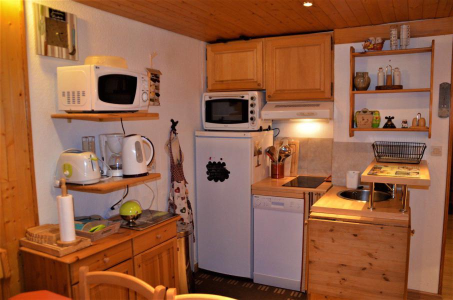 Vacanze in montagna Appartamento 3 stanze con mezzanino per 6 persone (B135) - La Résidence Asters - Les Menuires - Alloggio