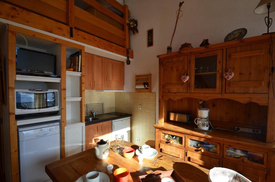 Vacanze in montagna Appartamento su due piani 2 stanze per 4 persone (C12) - La Résidence Asters - Les Menuires - Soggiorno