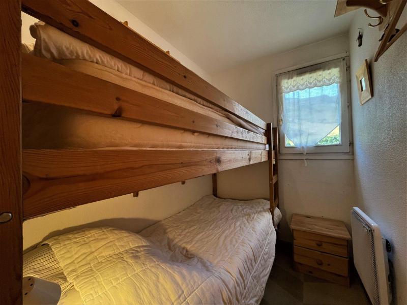 Vakantie in de bergen Appartement 3 kamers mezzanine 6 personen (B135) - La Résidence Asters - Les Menuires - Kamer