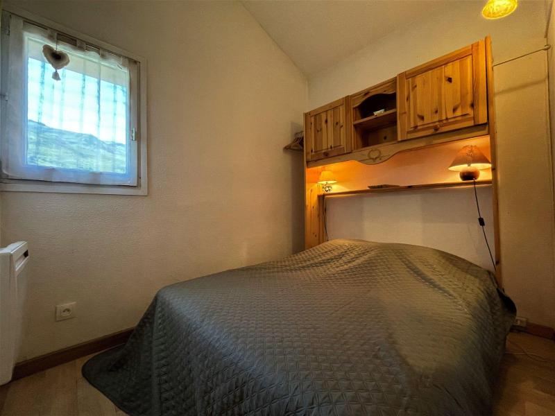 Urlaub in den Bergen Wohnung 3 Mezzanine Zimmer 6 Leute (B135) - La Résidence Asters - Les Menuires - Schlafzimmer