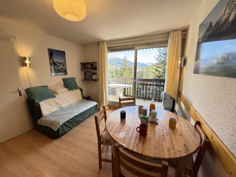 Wakacje w górach Apartament 2 pokojowy z alkową 4 osoby (411) - La Résidence Bez - Serre Chevalier - Pokój gościnny