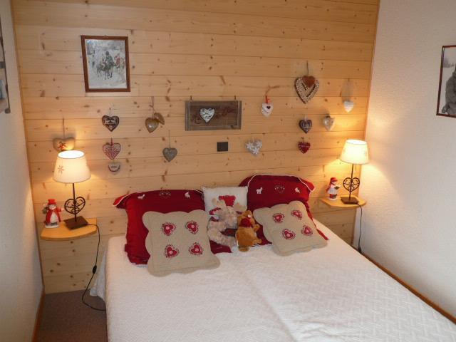 Holiday in mountain resort 2 room apartment 4 people (2) - La Résidence Candide - Méribel-Mottaret - Bedroom
