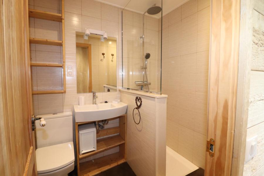 Holiday in mountain resort 2 room apartment 4 people (3D) - La Résidence Combe Folle - Tignes - Shower room