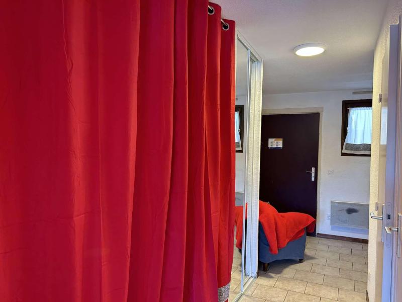 Vacances en montagne Studio coin montagne 4 personnes (F105) - La Résidence Ferme d'Augustin - Montgenèvre - Couloir