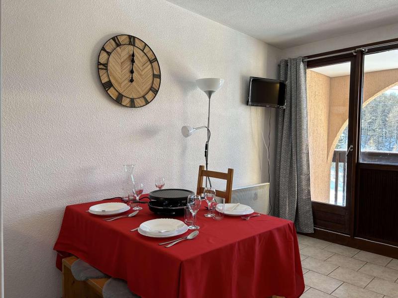 Vacanze in montagna Studio con alcova per 4 persone (F105) - La Résidence Ferme d'Augustin - Montgenèvre - Soggiorno