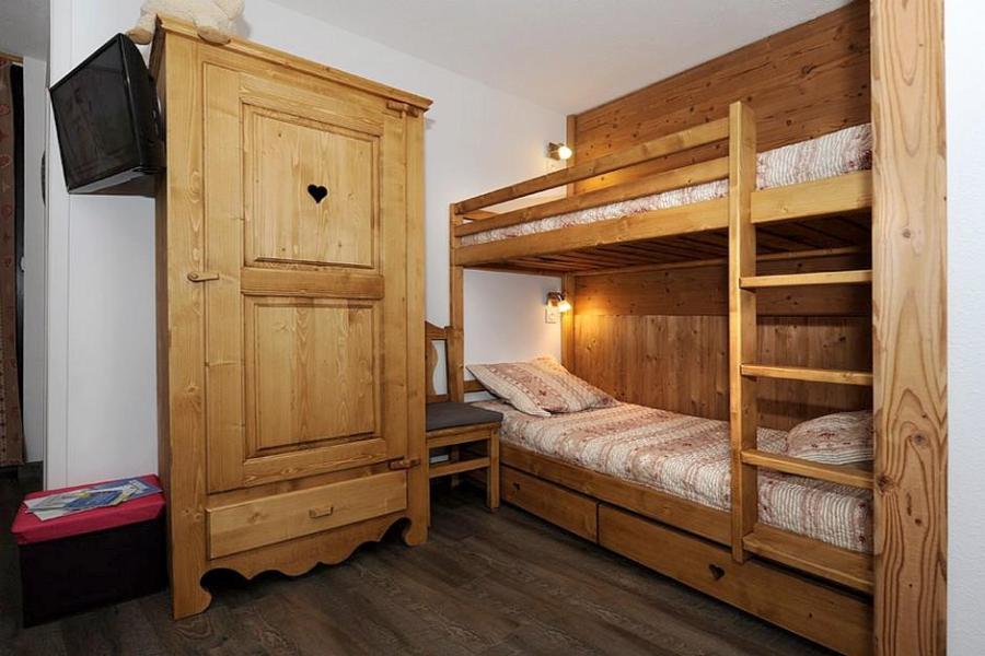 Holiday in mountain resort 2 room apartment sleeping corner 5 people (07) - La Résidence l'Armoise - Les Menuires - Bedroom