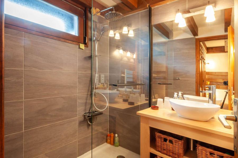 Vacances en montagne Studio mezzanine 5 personnes (19) - La Résidence la Corniche - Morzine - Salle de douche