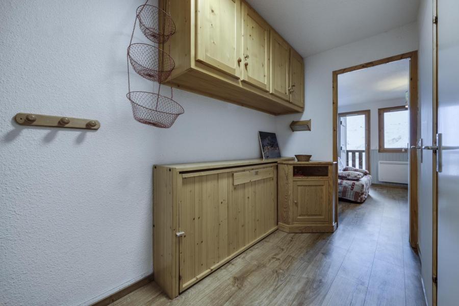 Holiday in mountain resort 2 room apartment 4 people (10) - La Résidence la Divaria - Tignes - Corridor