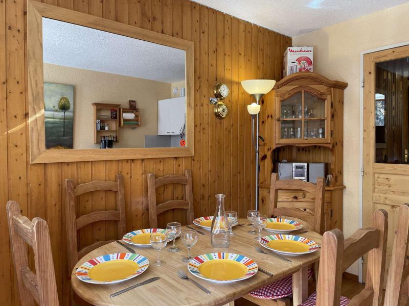 Vacanze in montagna Appartamento su due piani 2 stanze con alcova per 6 persone (110-D18) - La Résidence la Ferme d'Augustin - Montgenèvre - Sala da pranzo