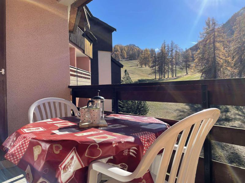 Vacances en montagne Appartement duplex 2 pièces coin montagne 6 personnes (110-D18) - La Résidence la Ferme d'Augustin - Montgenèvre - Balcon