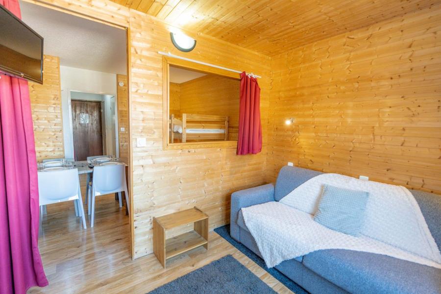 Holiday in mountain resort Studio sleeping corner 4 people (102) - La Résidence le 1650 - Les Orres - Living room