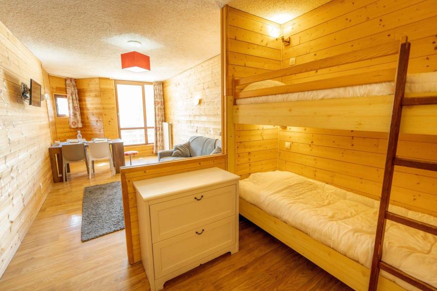 Holiday in mountain resort Studio sleeping corner 4 people (408) - La Résidence le 1650 - Les Orres - Living room