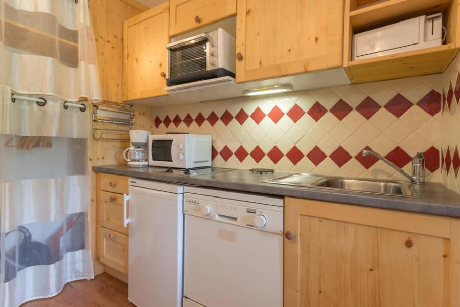 Holiday in mountain resort Studio cabin 4 people (BAI13) - La Résidence le Bastion I - Montchavin La Plagne - Kitchenette