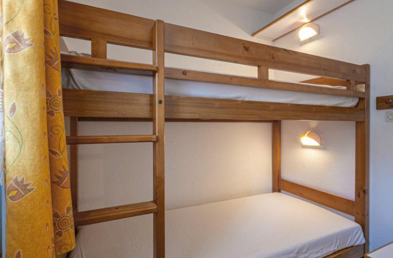 Holiday in mountain resort Studio sleeping corner 4 people (5) - La Résidence le Domino - Montchavin La Plagne - Bunk beds