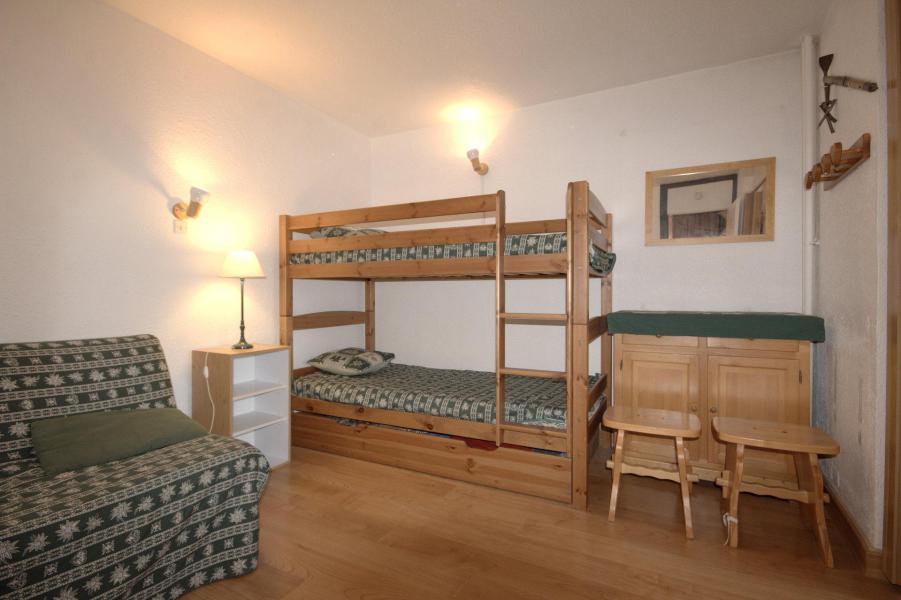 Holiday in mountain resort 3 room apartment 6 people (02) - La Résidence le Mont Blanc - La Plagne - Bedroom