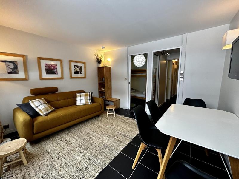 Holiday in mountain resort 2 room apartment 4 people (120) - La Résidence le Pelvoux - La Plagne - Living room