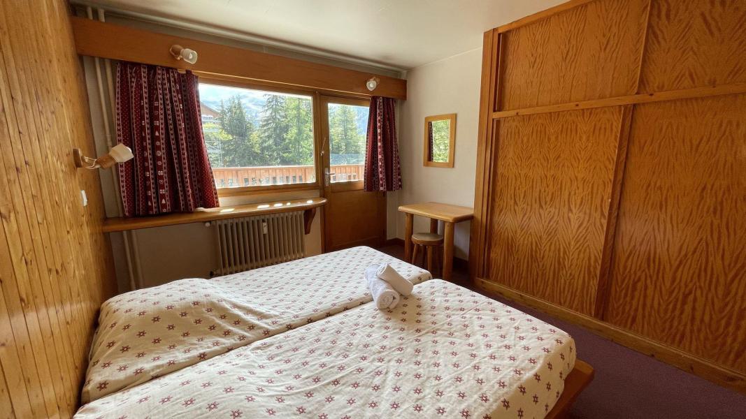 Holiday in mountain resort 3 room apartment 6 people (14) - La Résidence le Plein Sud - Méribel - Bedroom