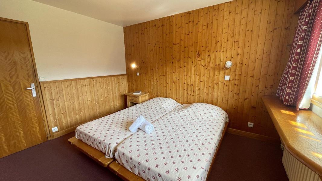 Holiday in mountain resort 3 room apartment 6 people (14) - La Résidence le Plein Sud - Méribel - Bedroom