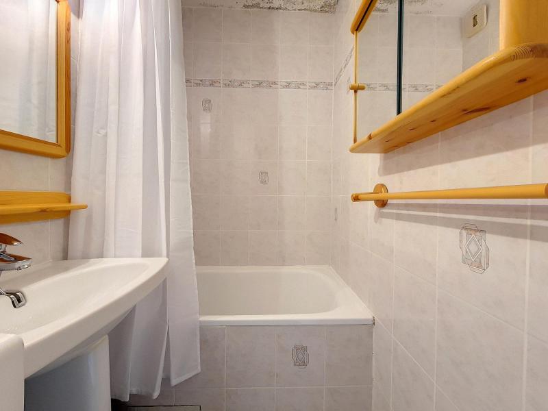 Vacances en montagne Studio cabine 4 personnes (321) - La Résidence le Sarvan - Les Menuires - Salle de bain