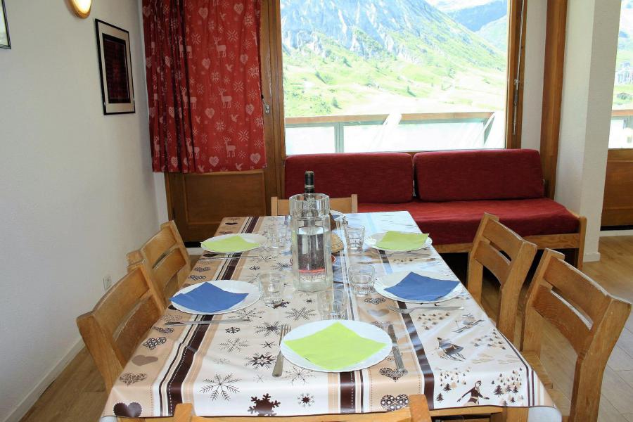 Holiday in mountain resort 2 room apartment 4 people (21CL) - La Résidence le Shamrock - Tignes - Table