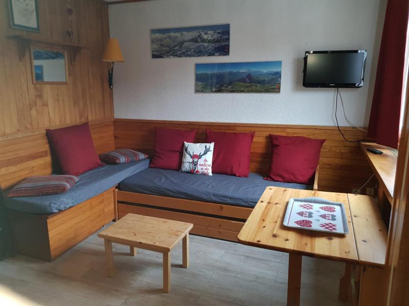 Holiday in mountain resort Studio 2 people (26) - La Résidence le Sikkim - La Plagne - Living room