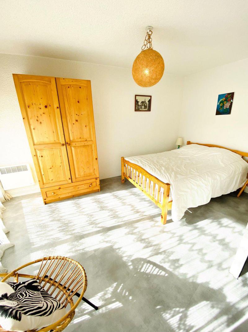 Holiday in mountain resort 2 room apartment sleeping corner 6 people (32) - La Résidence le Tyrol - Les 2 Alpes - Bedroom