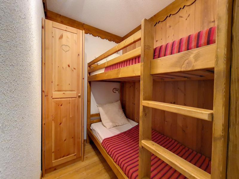 Holiday in mountain resort 2 room apartment 4 people (421) - La Résidence le Villaret - Les Menuires - Bedroom