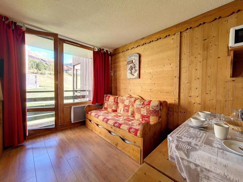 Holiday in mountain resort 2 room apartment 4 people (421) - La Résidence le Villaret - Les Menuires - Living room