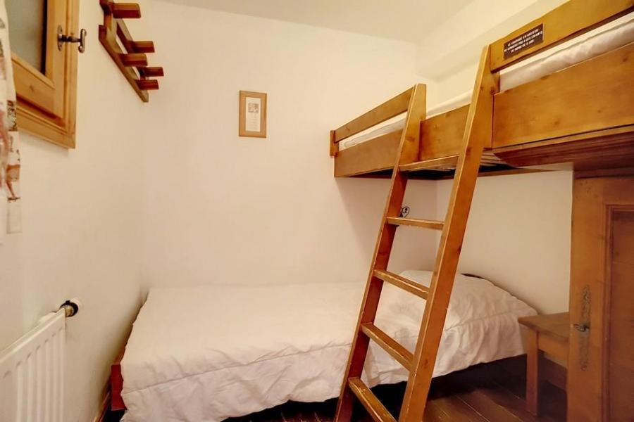 Urlaub in den Bergen 3-Zimmer-Appartment für 6 Personen (11) - La Résidence les Alpages de Reberty - Les Menuires - Schlafzimmer