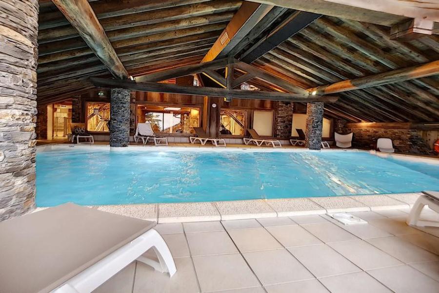 Vacances en montagne La Résidence les Alpages de Reberty - Les Menuires - Piscine
