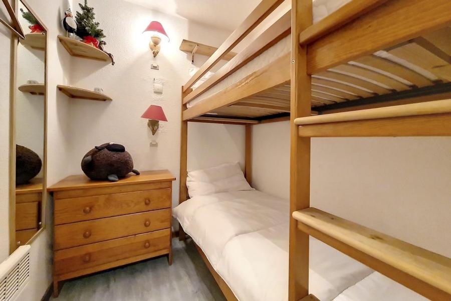 Urlaub in den Bergen 2-Zimmer-Holzhütte für 6 Personen (40) - La Résidence les Balcons d'Olympie - Les Menuires - Schlafzimmer