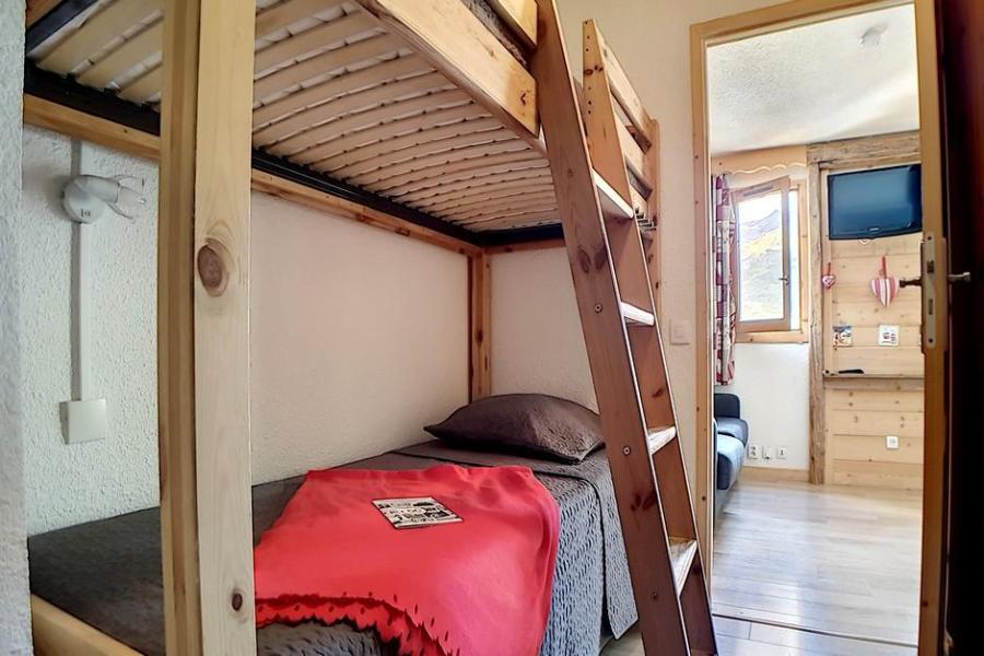 Holiday in mountain resort Studio sleeping corner 4 people (019) - La Résidence les Carlines - Les Menuires - Bedroom